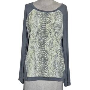 Banana Republic Gray Animal Print Blouse Size Medium